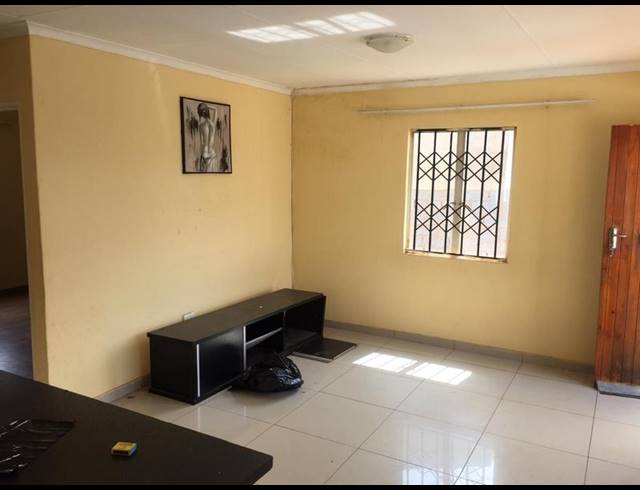 3 BEDROOM HOUSE FOR SALE IN WINDMILL PARK EXT